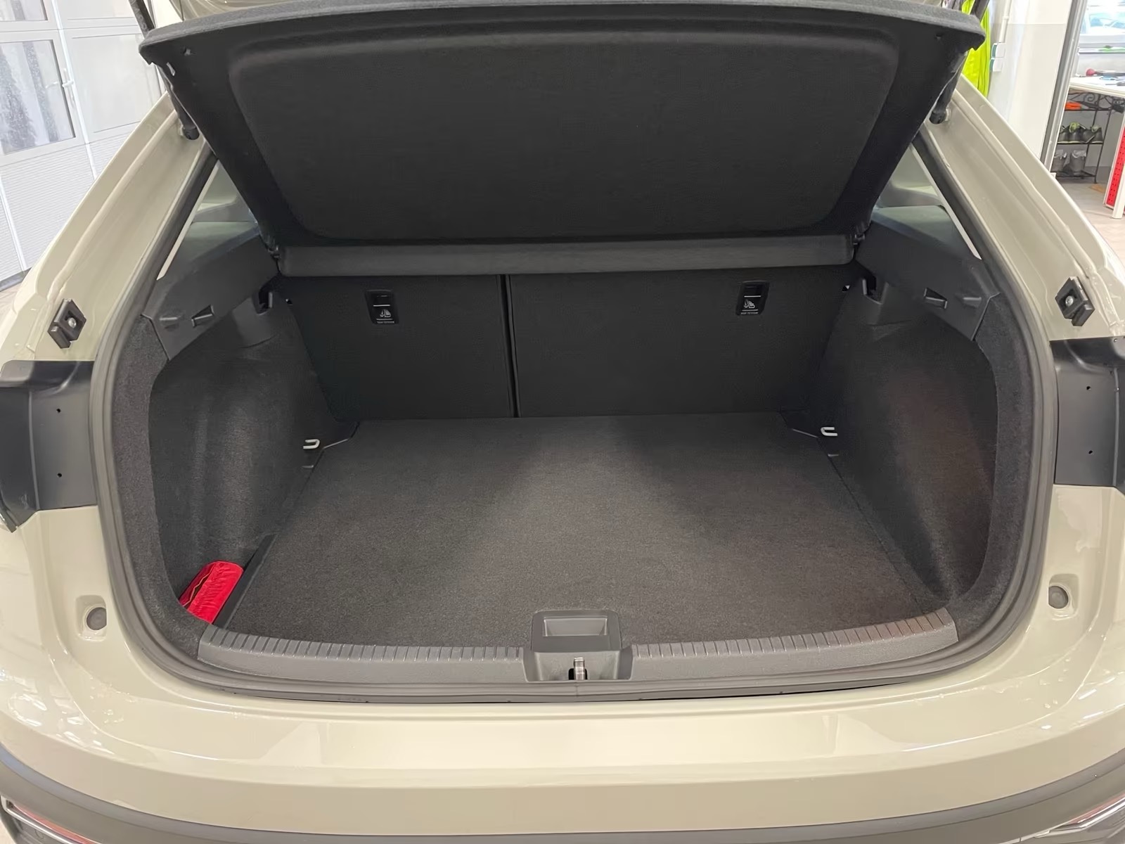 Volkswagen Taigo 1.5 TSI Style AHK MATRIX TECHO SOLAR - Imagen 15