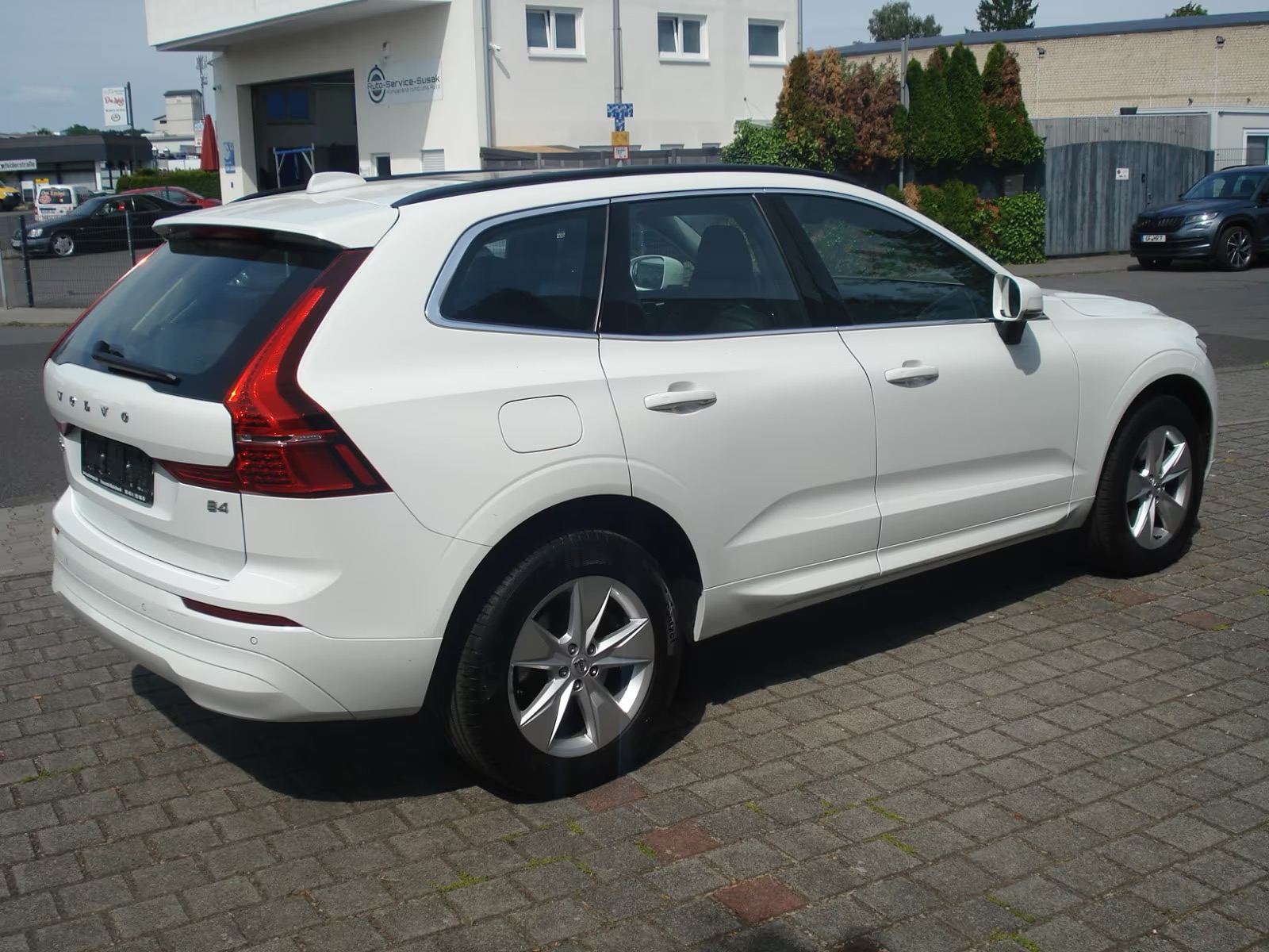 Volvo XC60 Momentum Pro MILD HIBRID DIESEL CUERO - Imagen 5