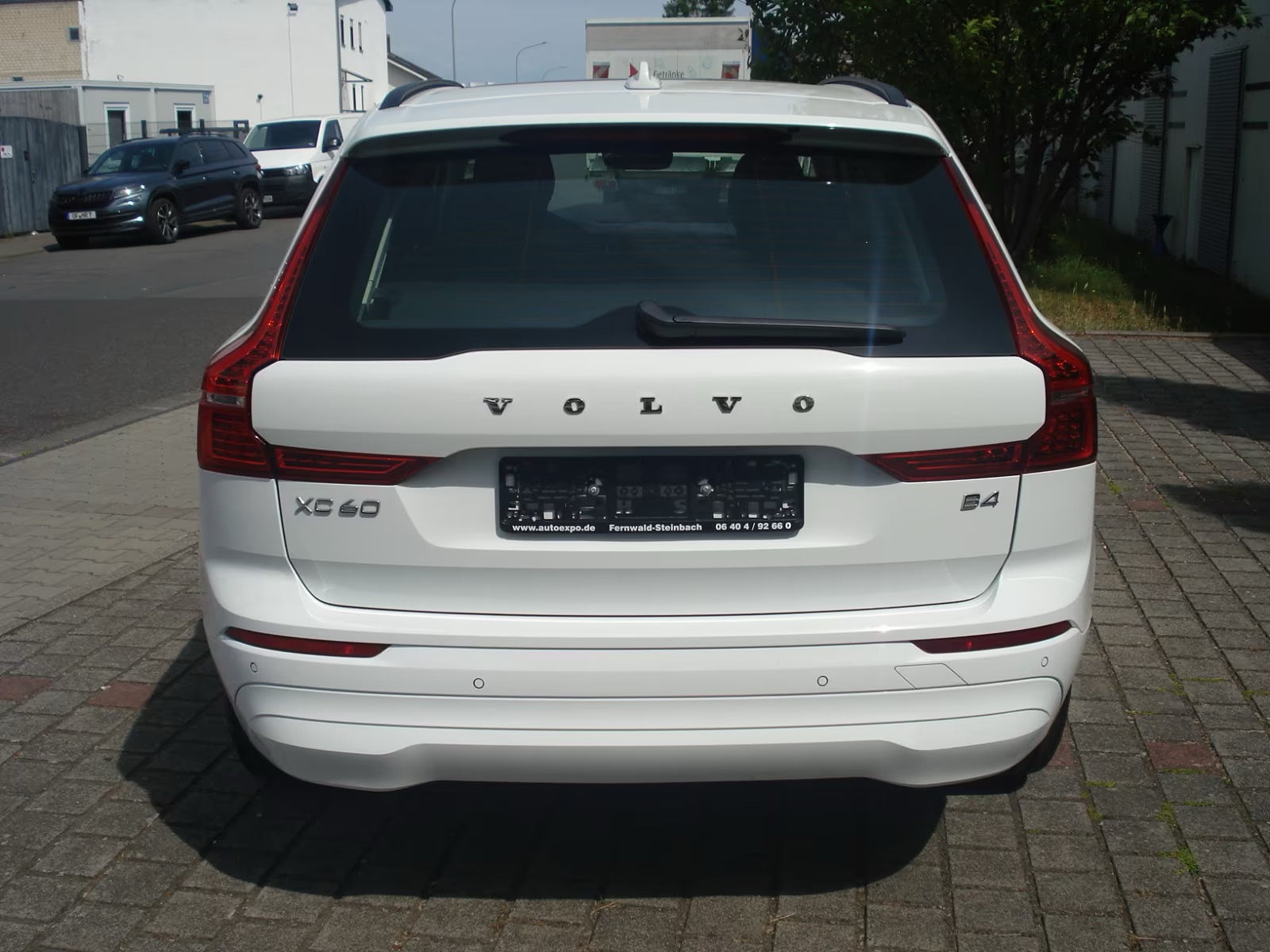 Volvo XC60 Momentum Pro MILD HIBRID DIESEL CUERO - Imagen 7