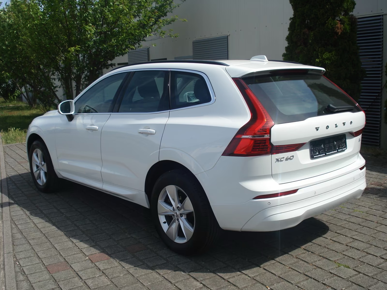 Volvo XC60 Momentum Pro MILD HIBRID DIESEL CUERO - Imagen 8