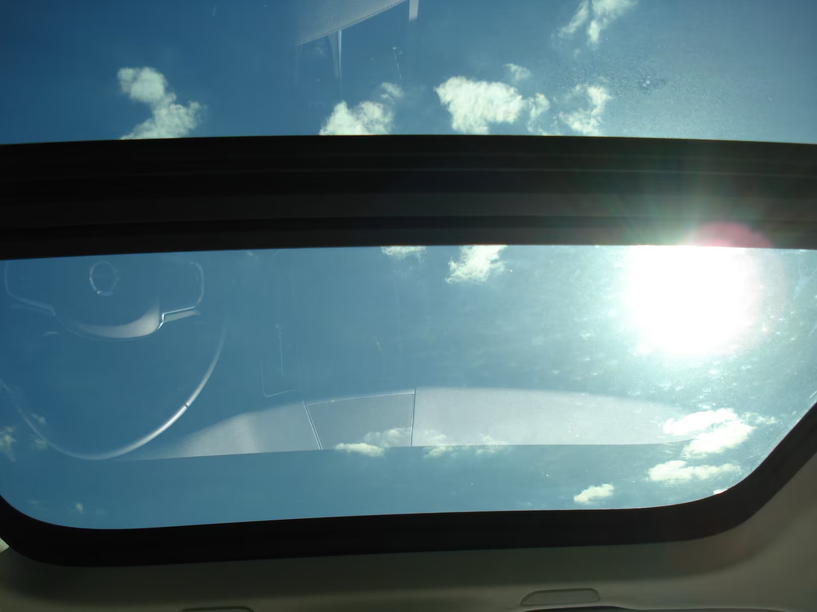 Volvo XC60 Momentum Pro MILD HIBRID DIESEL CUERO - Imagen 17